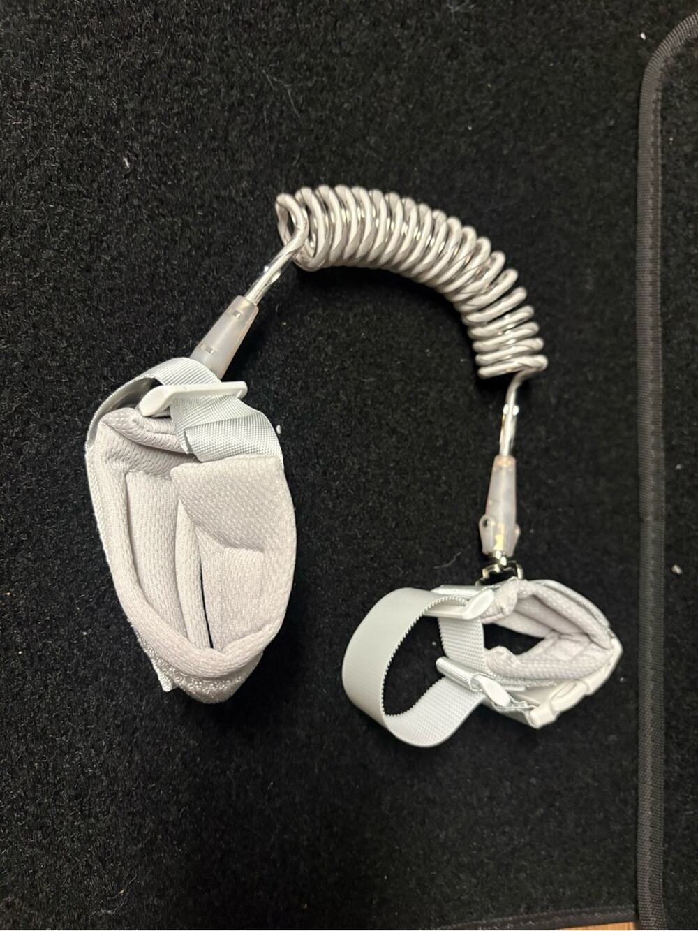 Nehoo Castle Child Safety Wrist Link Anti Lost Toddler Leash Gray NWOT